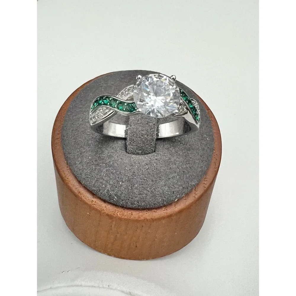 Vintage Silver Tone Bypass Ring Green & Clear Stone Round Brilliant Size 9